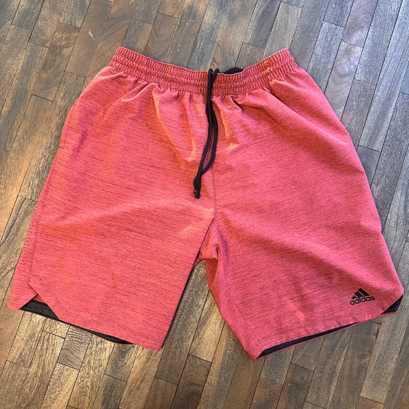 Adidas running shorts Red. Men’s size L - Picture 1 of 3